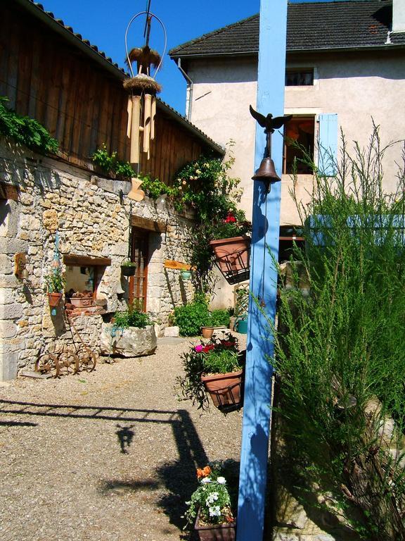 Paysannerie Des Versanes - Chambres Et Gite Tour-de-Faure Екстер'єр фото